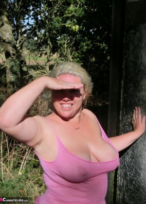 Пожилые толстые и волосатые голые женщины (87 фото)
